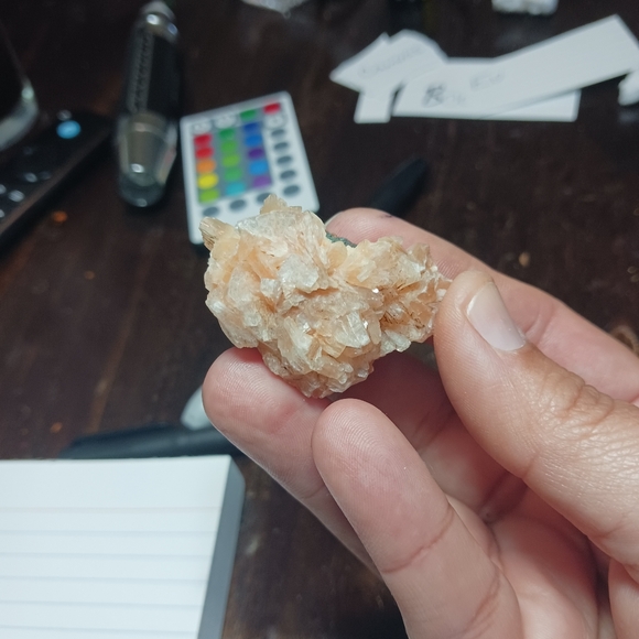 Orange stilbite - Picture 4 of 7